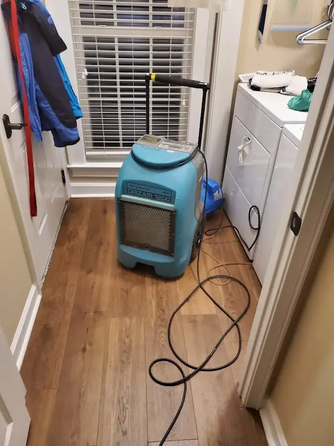 Commercial dehumidifier deployed for Flood Damage Cleanup in Fruitland Park